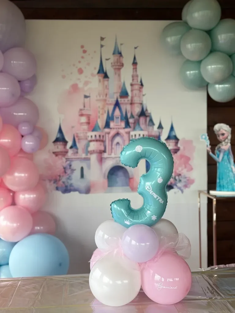Allestimento compleanno a tema principesse con castello