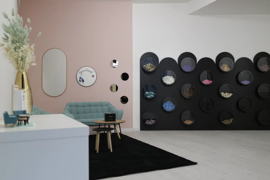 Interno dello showroom Graceland in Via Aspio ad Ancona
